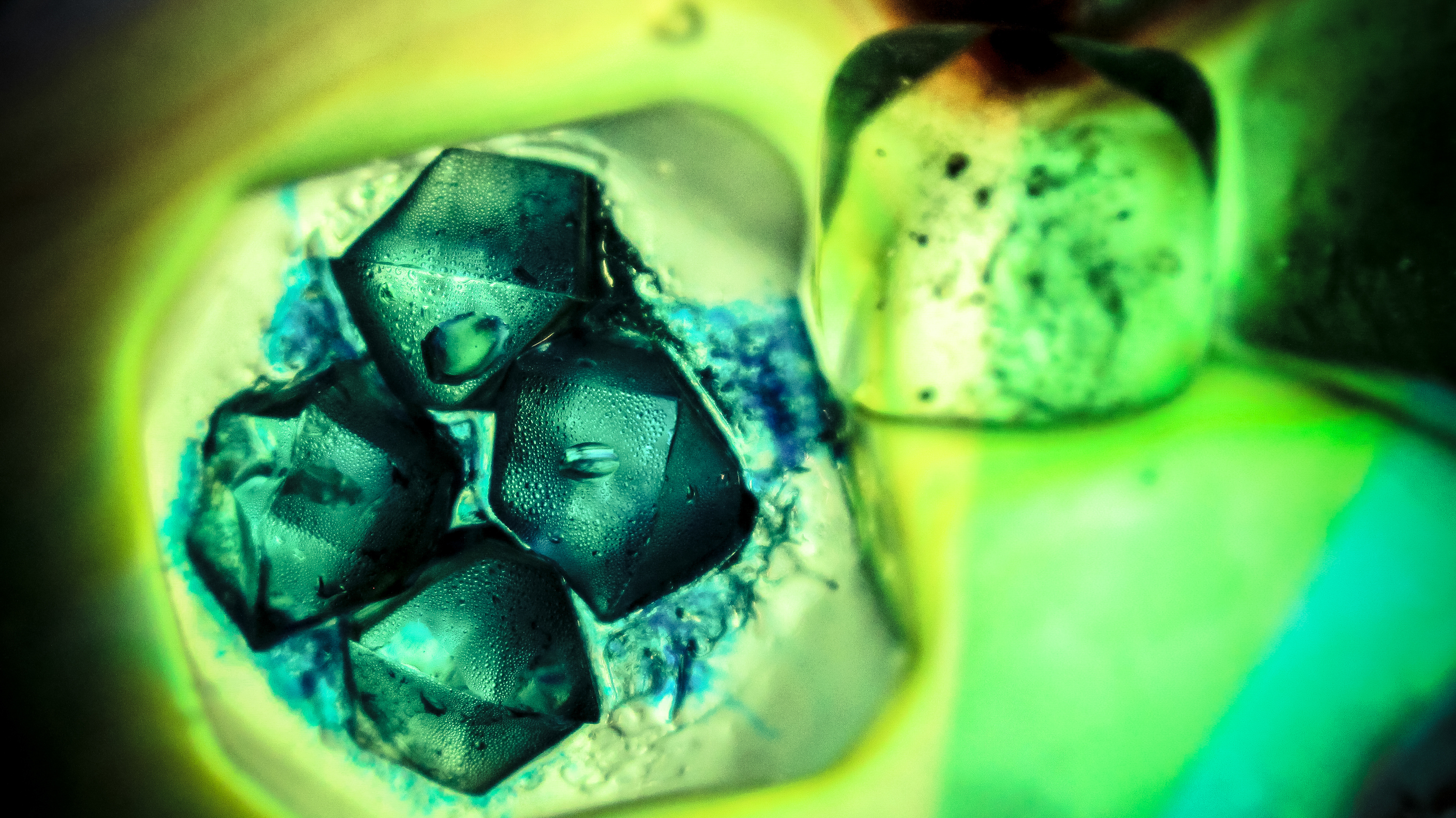 Ice Cubes Macro 4k Wallpapers - Macro Photography - HD Wallpaper 