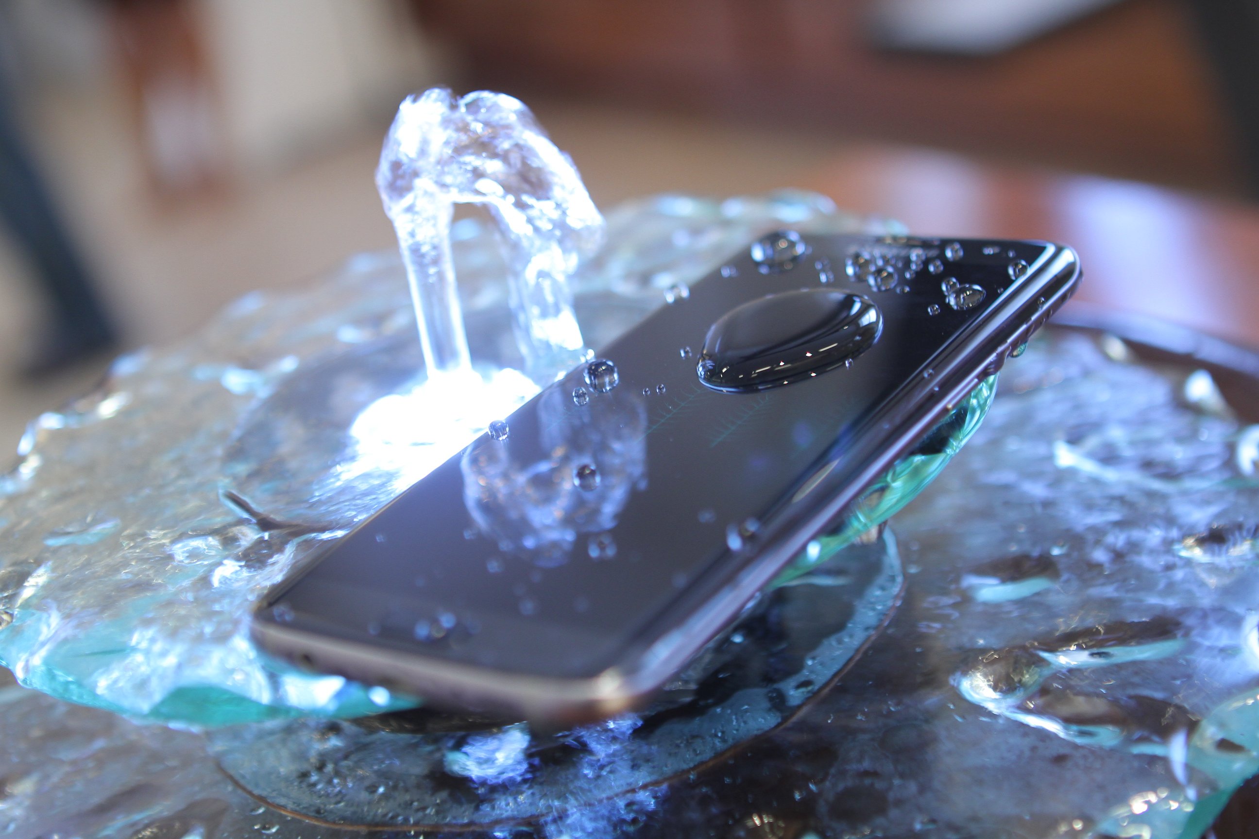 Water Damage Phone - 2592x1728 Wallpaper Water Damage Phone - 2592x1728 Wallpaper