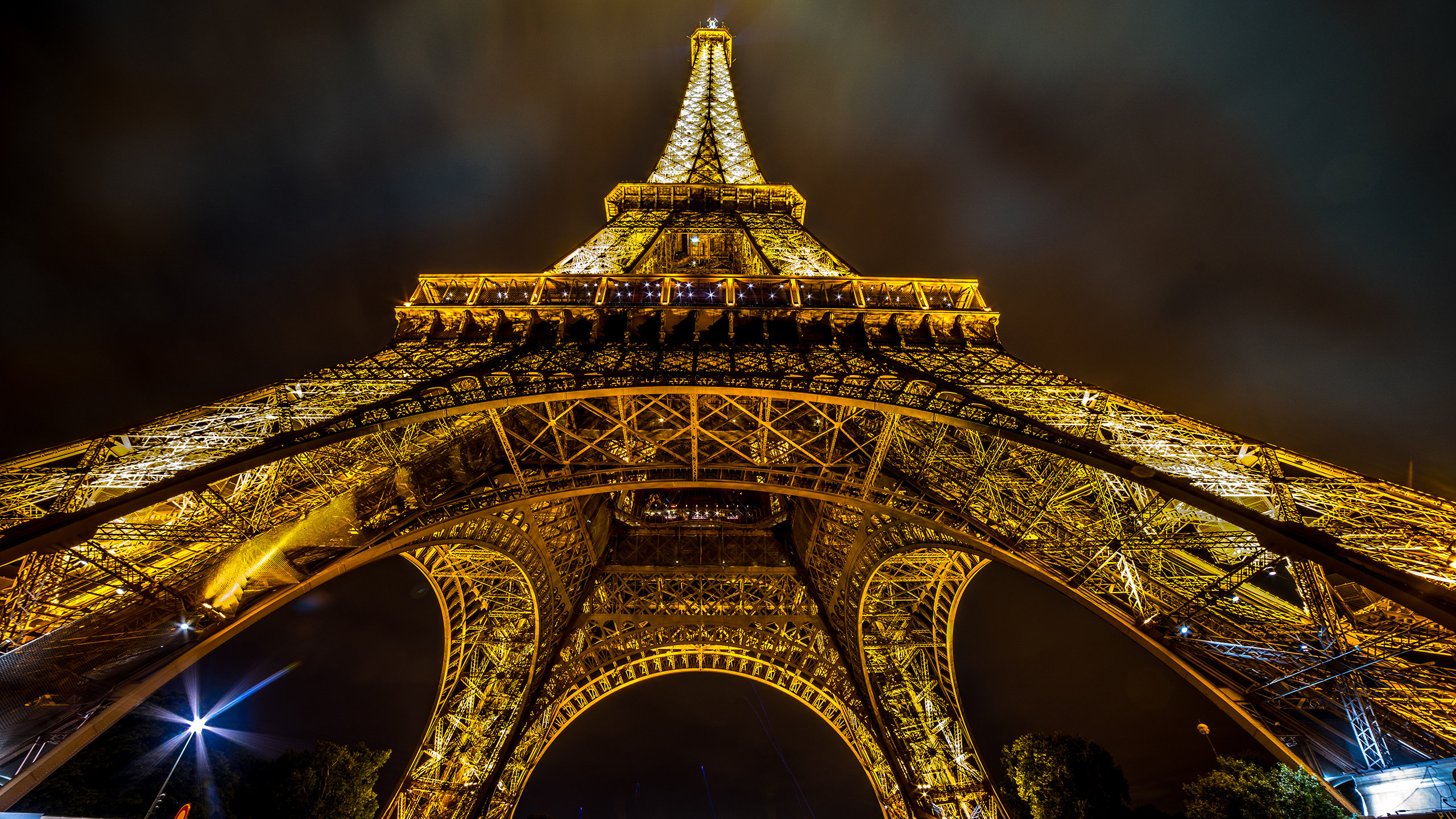 High Resolution Eiffel Tower Hd Wallpaper Id - Eiffel Tower - HD Wallpaper 