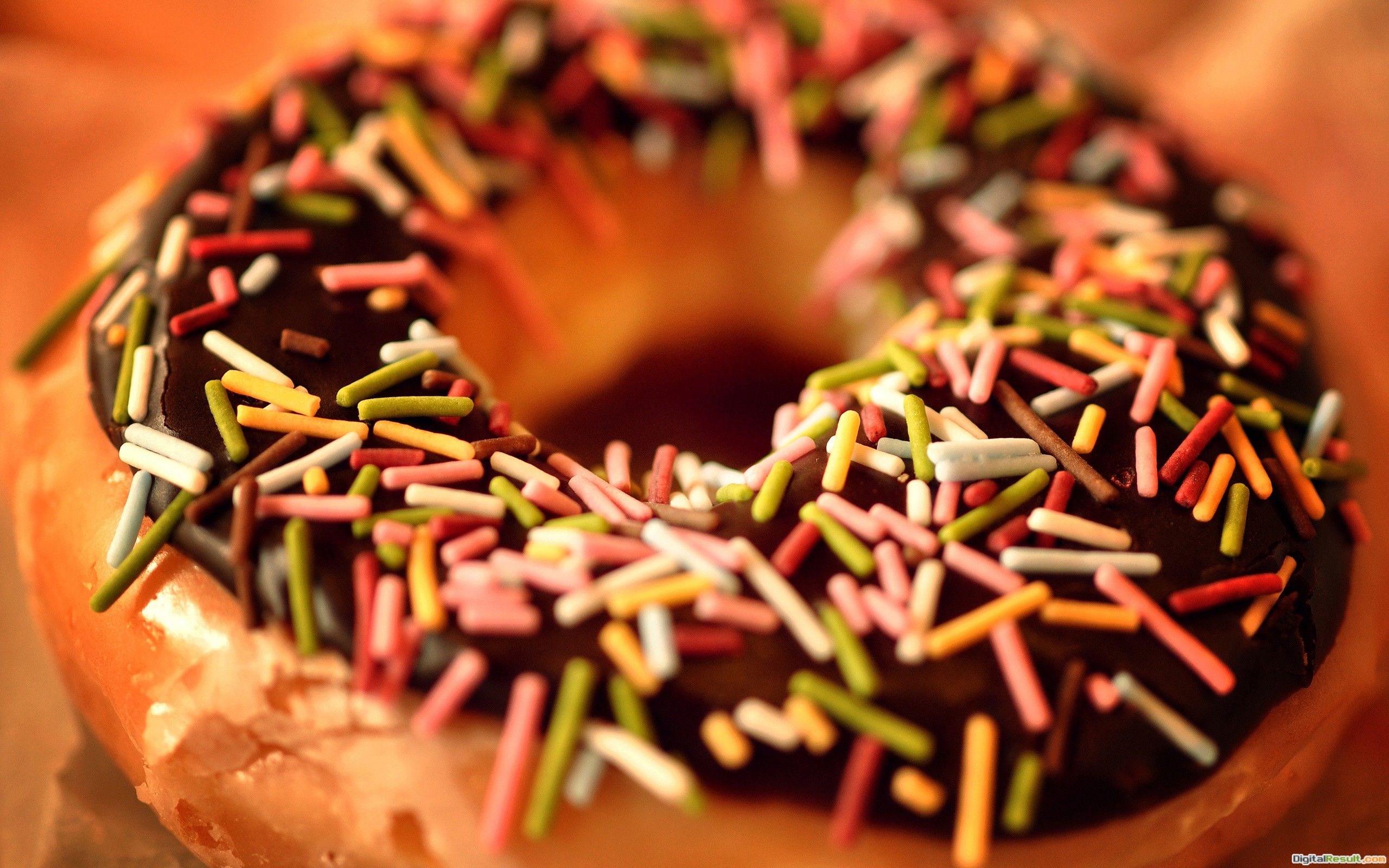 Sprinkles Wallpaper, Doughnut And Sprinkles Iphone - Hd Donut - HD Wallpaper 