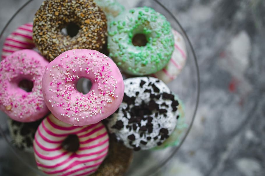 Colorful Donuts, Cute, Sweet, Tasty, Delicious, Baked, - Sweet Colourful Donuts - HD Wallpaper 