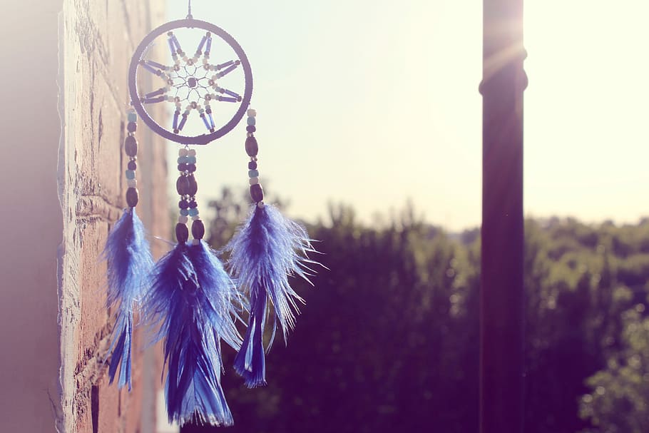 Selective Focus Of Hanging Blue And Black Dream Catcher, - Dream Catcher Hd Image Download - HD Wallpaper 