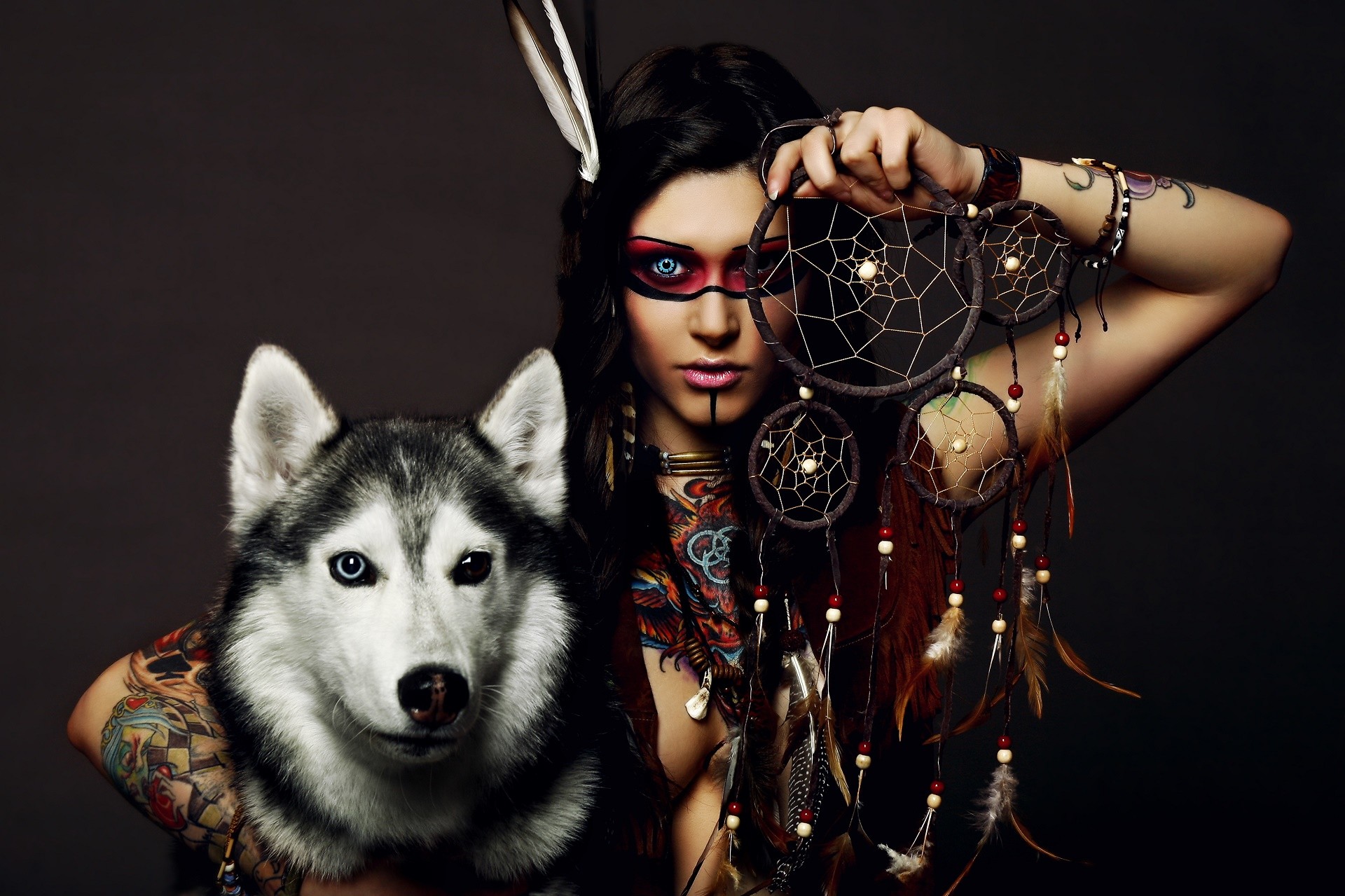 Native American Husky Dog Dreamcatcher Wallpaper 
 - Native American Women - HD Wallpaper 