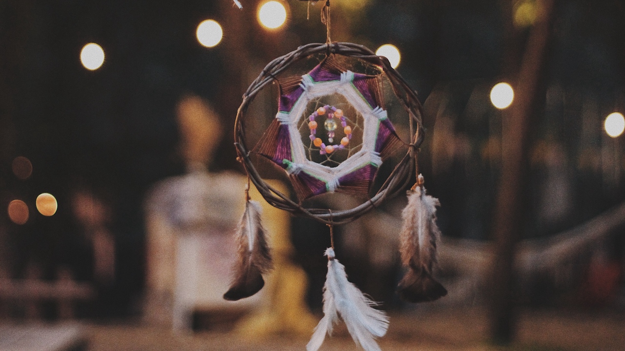 Wallpaper Dreamcatcher, Feathers, Decoration, Talisman - Galaxy Wallpaper Backgrounds Dream Catcher - HD Wallpaper 
