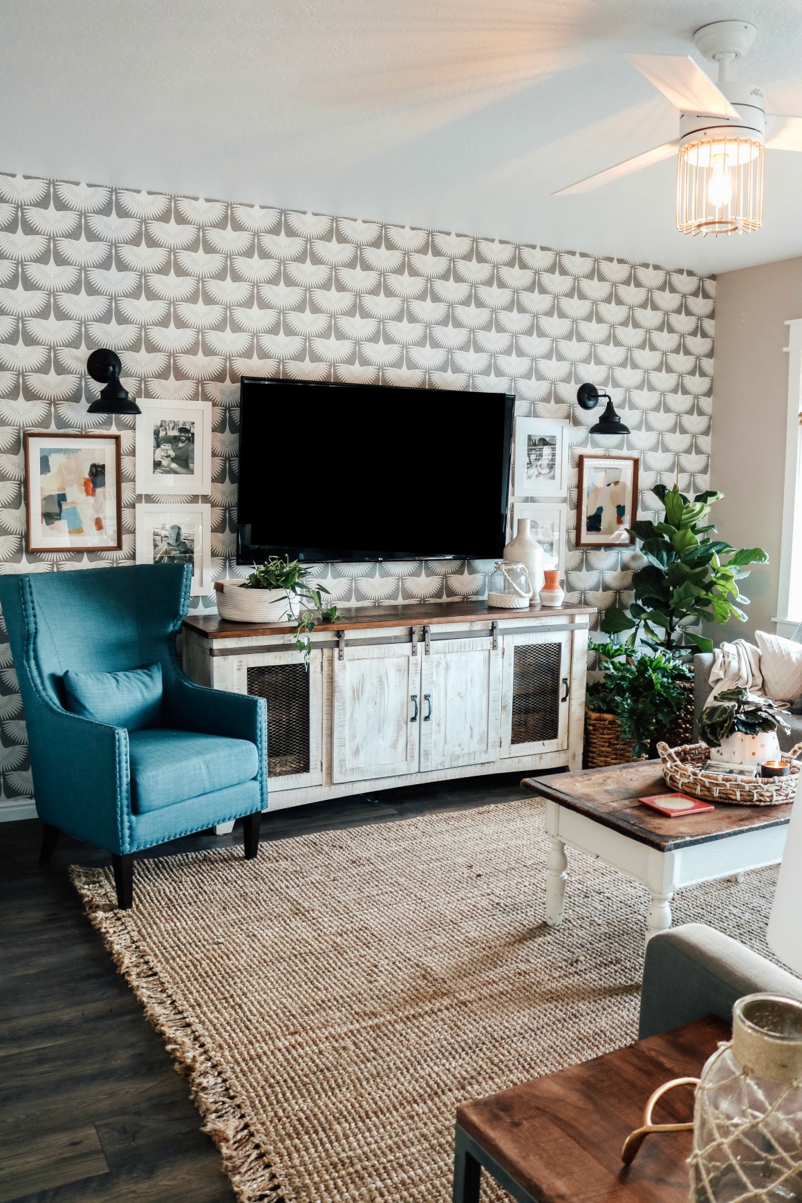 Family Room 1160x1740 Wallpaper Teahub Io