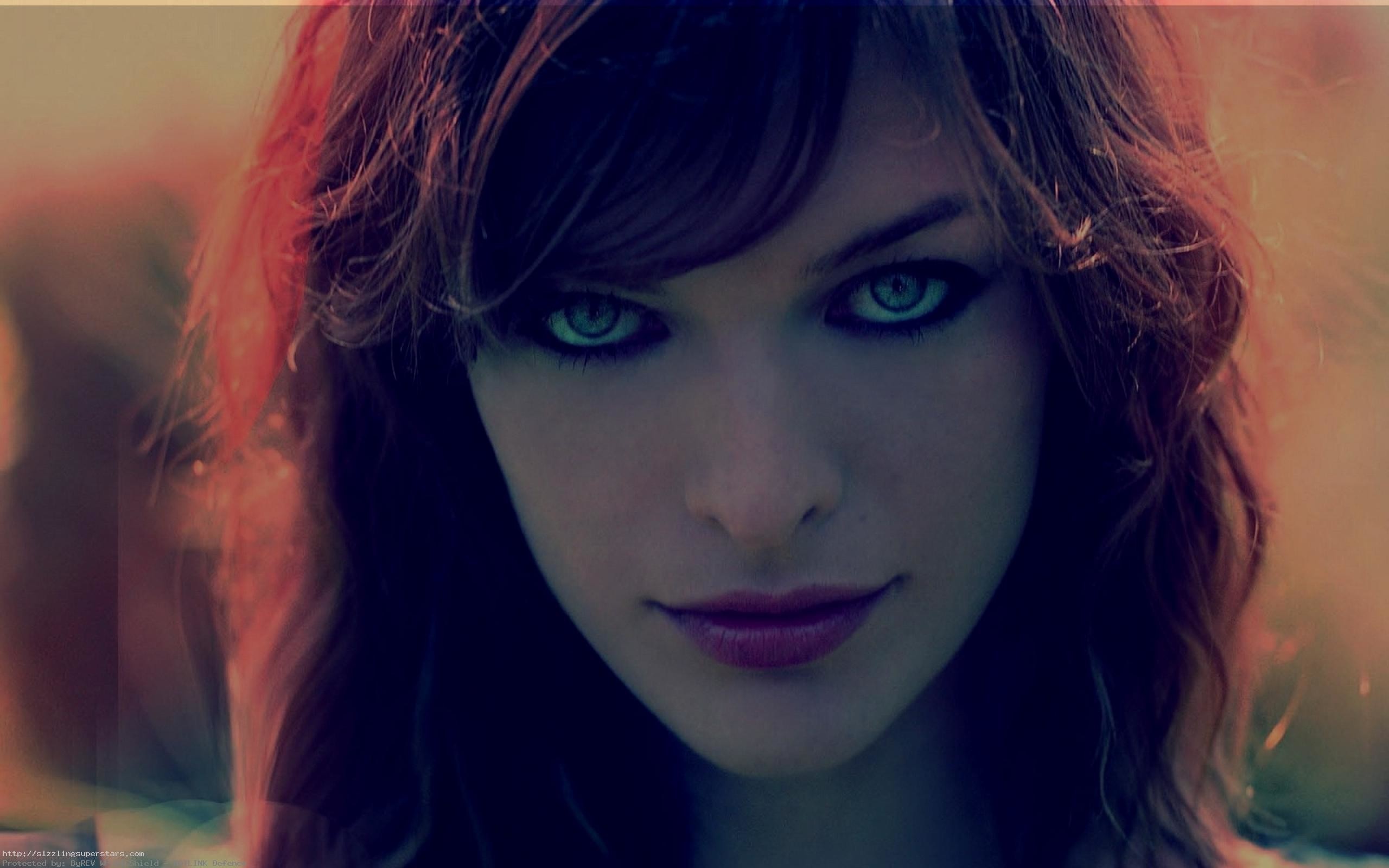Milla Jovovich 
 Data Src Milla Jovovich Ultraviolet - Milla Jovovich And Taylor Swift Look Alike - HD Wallpaper 