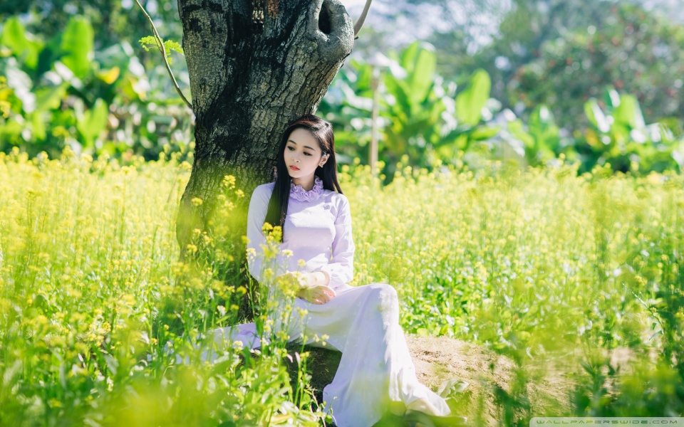 Beautiful Alone Girl In Nature - HD Wallpaper 