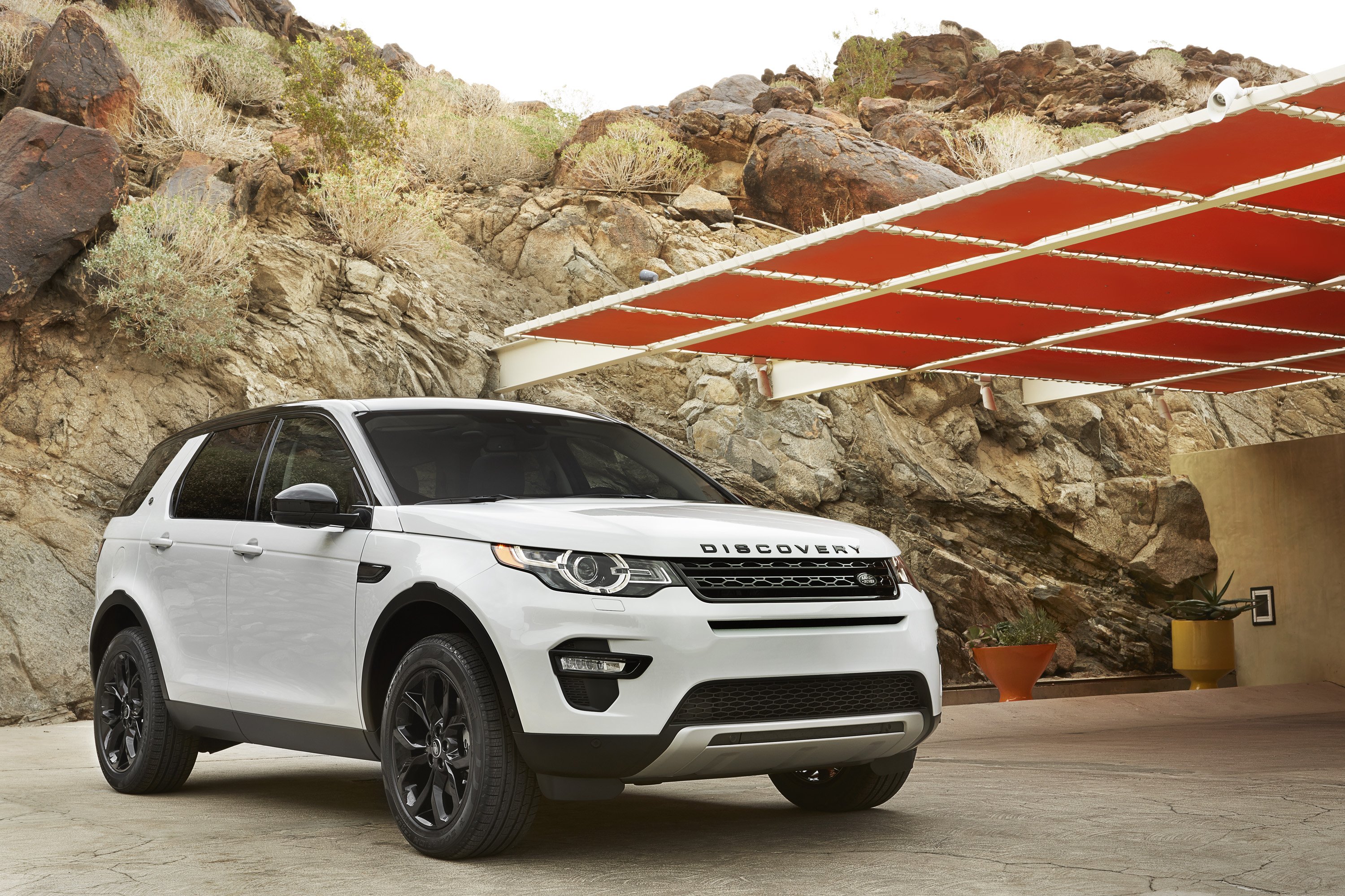 Land Rover Discovery Sport Lifted - HD Wallpaper 