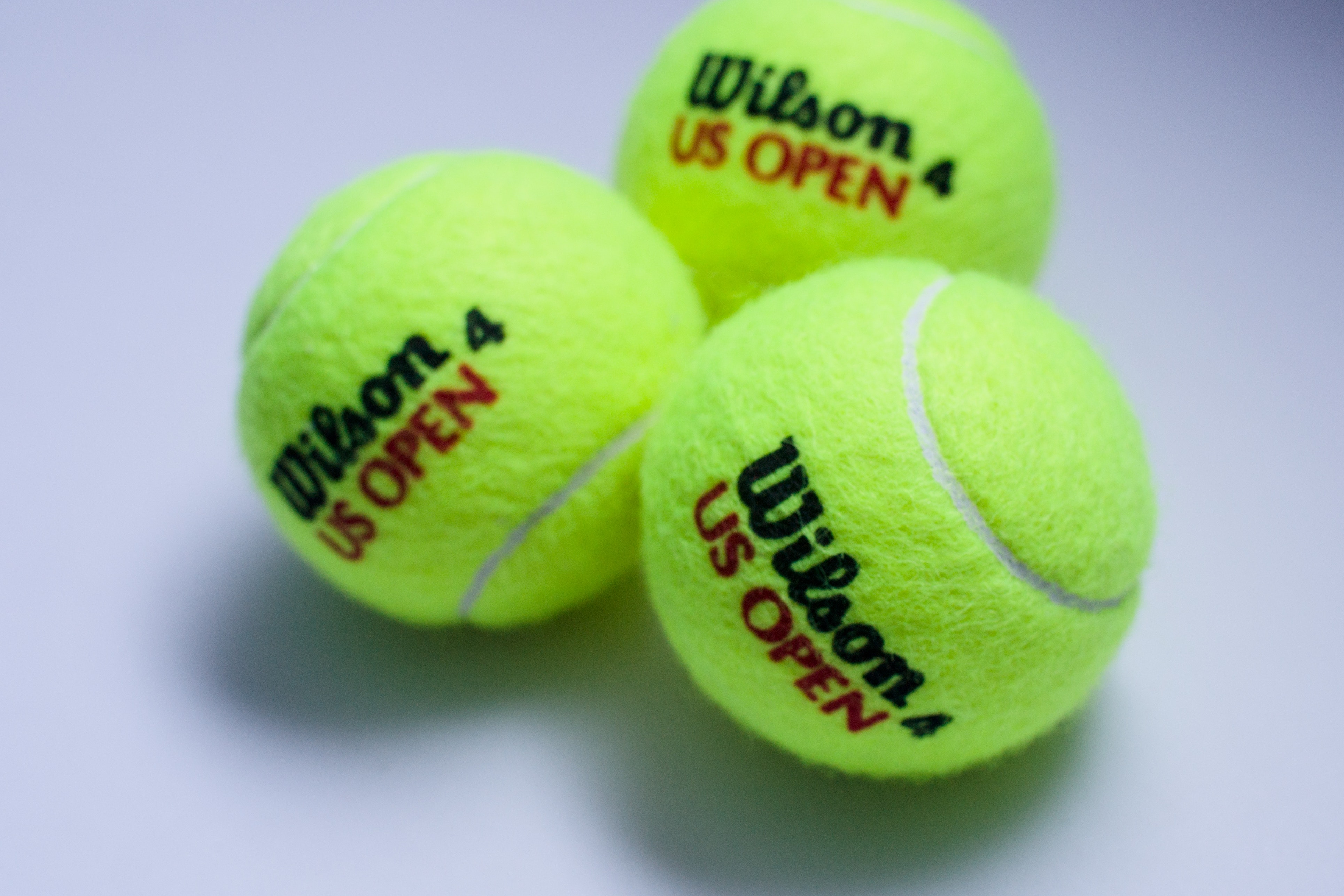 Wilson Tennis Ball - HD Wallpaper 