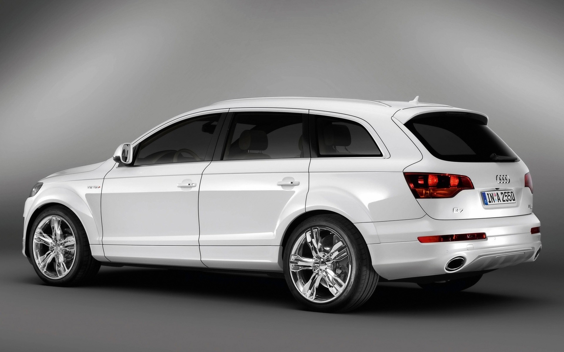Audi Car Vehicle Automotive Wheel Transportation System - White 2008 Audi Q7 - HD Wallpaper 