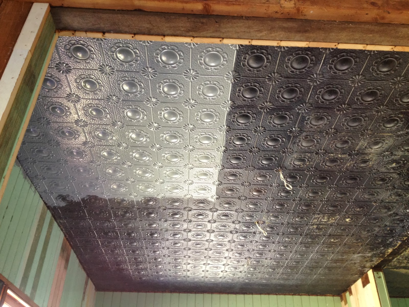 Inspiring Interior Ceiling Decor Ideas With American - Restore Pressed Metal Ceilings - HD Wallpaper 