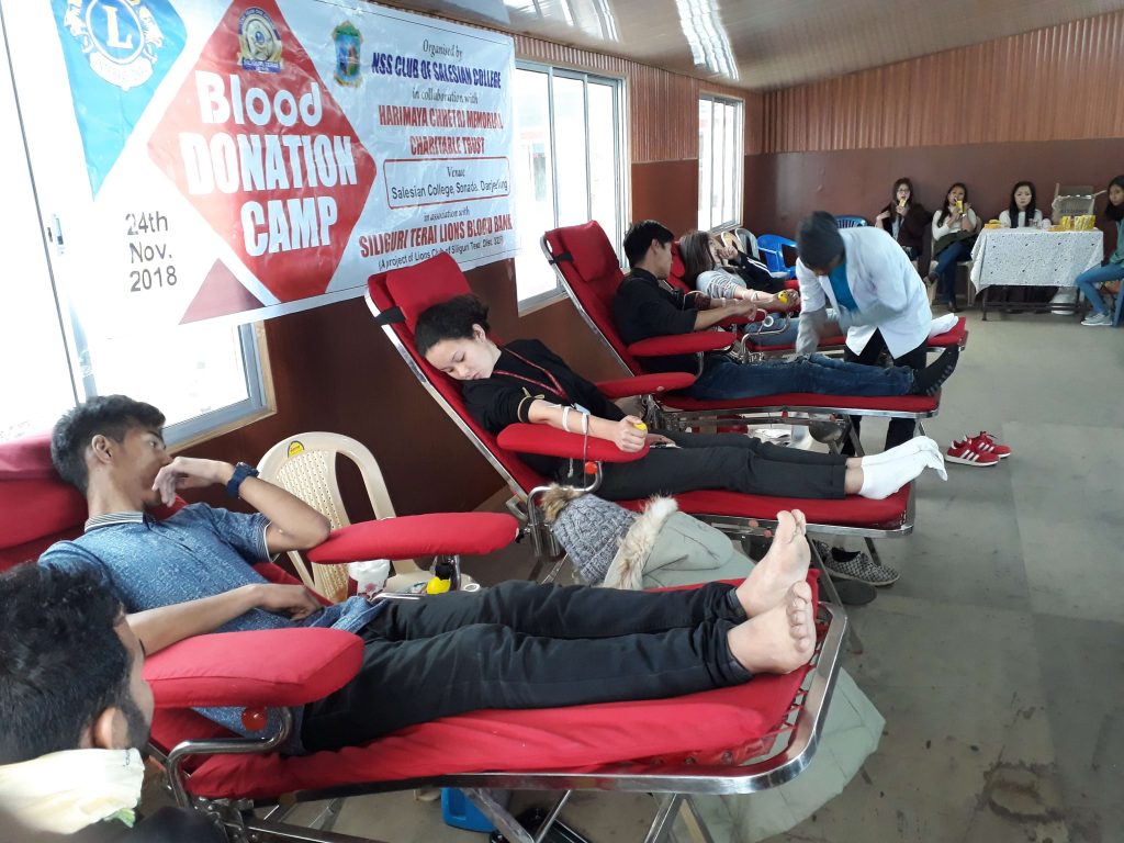 College Blood Donation Camp - HD Wallpaper 