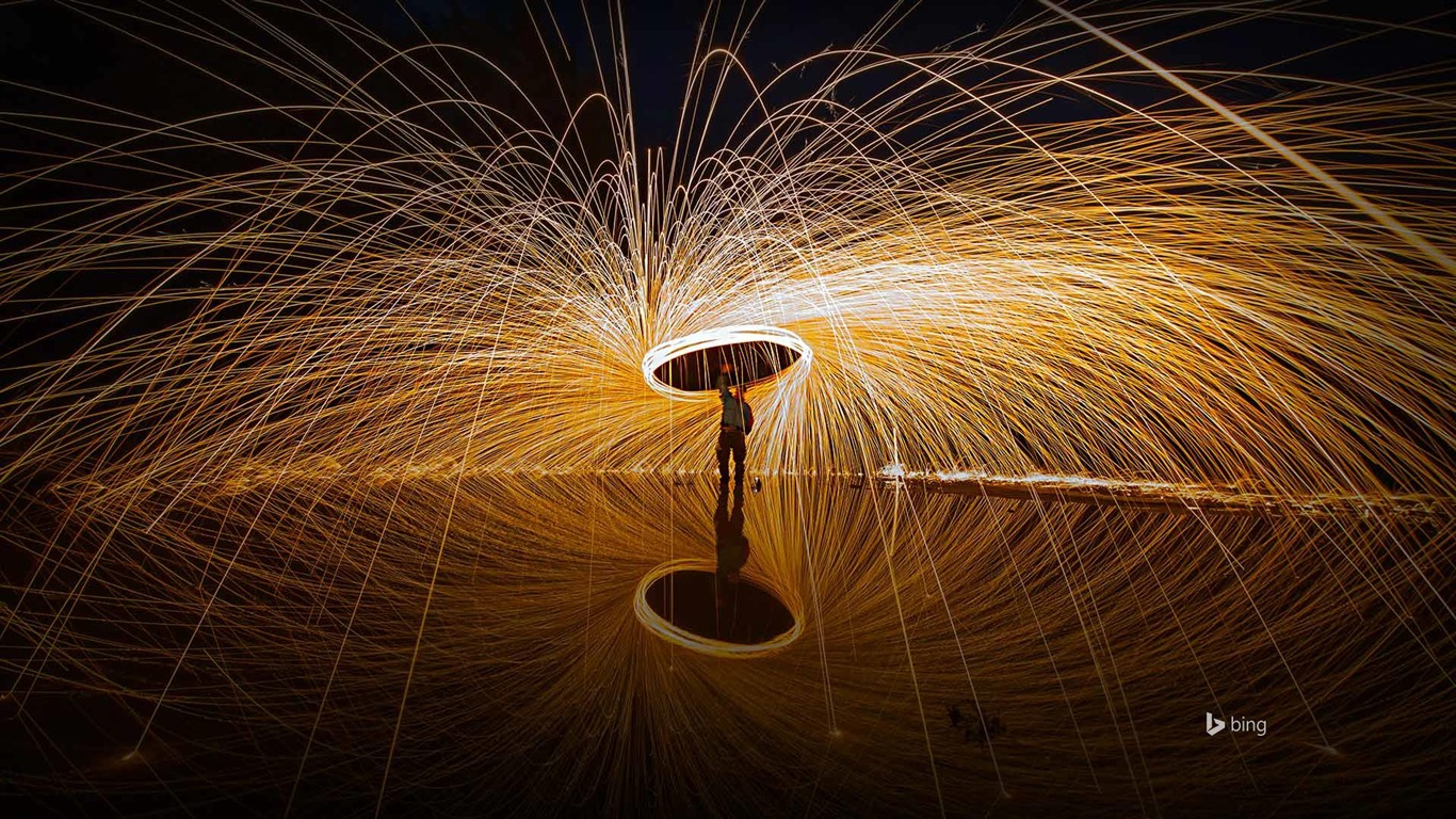 Fireworks Aperture Under-bing Desktop Wallpaper2015 - Bing Photography - HD Wallpaper 