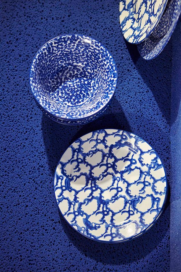 Blue And White Porcelain - HD Wallpaper 