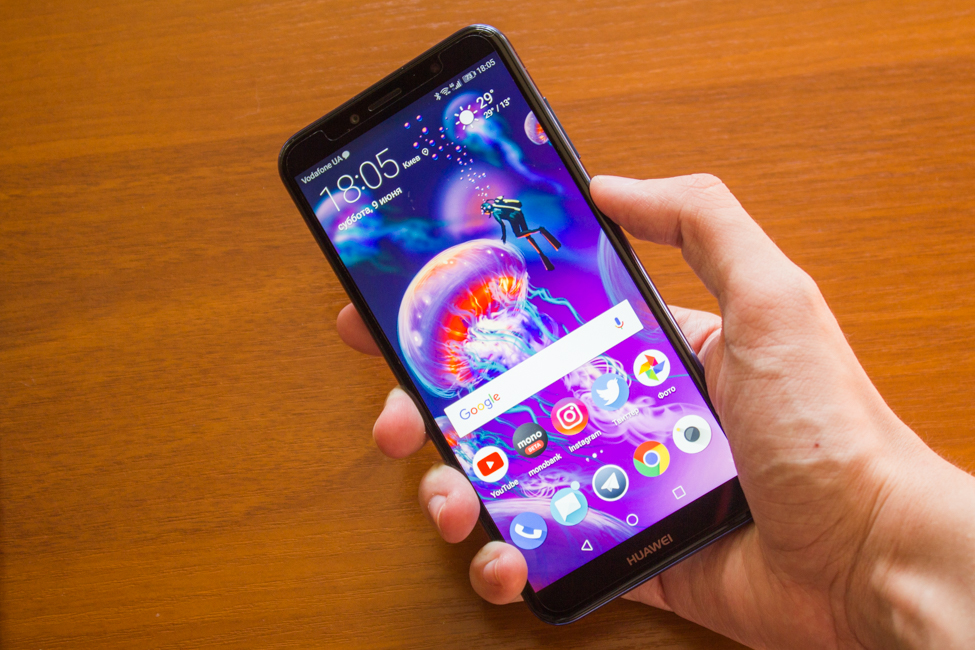Huawei Y6 Prime - Huawei Y6 2018 Hands - 975x650 Wallpaper Huawei Y6 Prime - Huawei Y6 2018 Hands - 975x650 Wallpaper