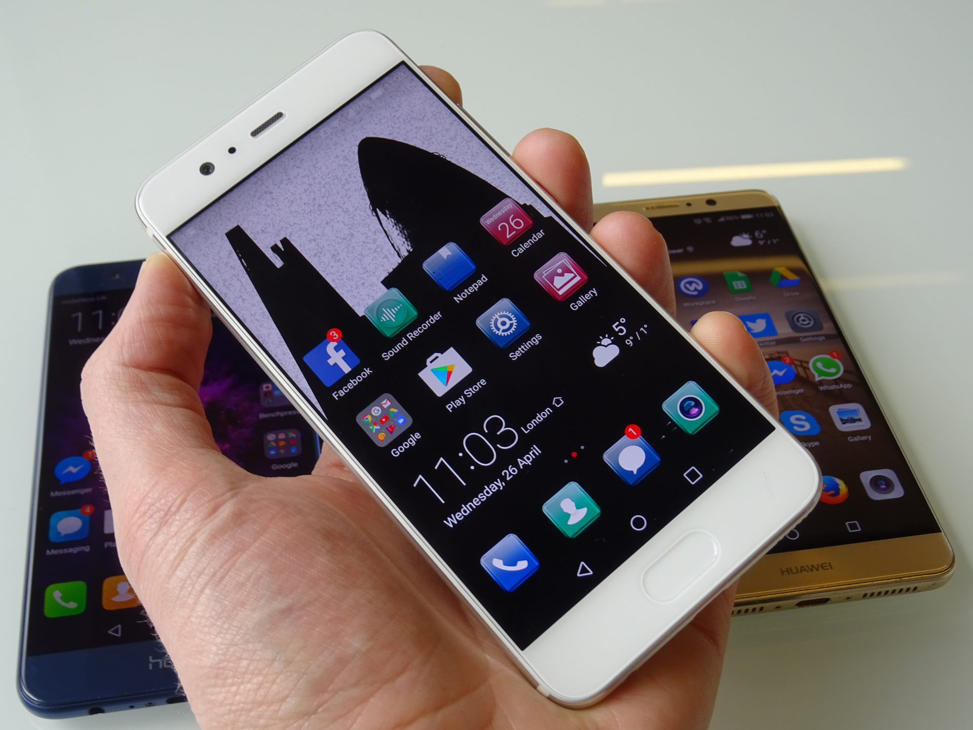 Iphone - HD Wallpaper 