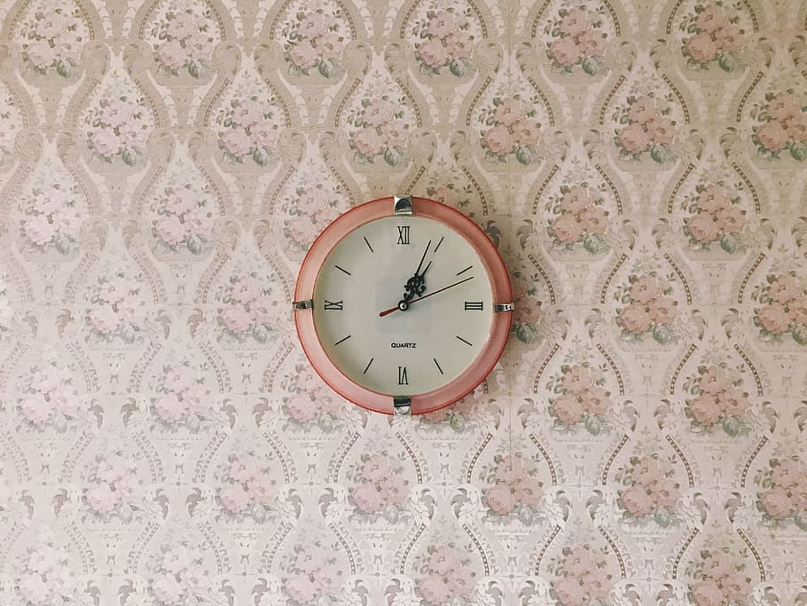 Clock - HD Wallpaper 