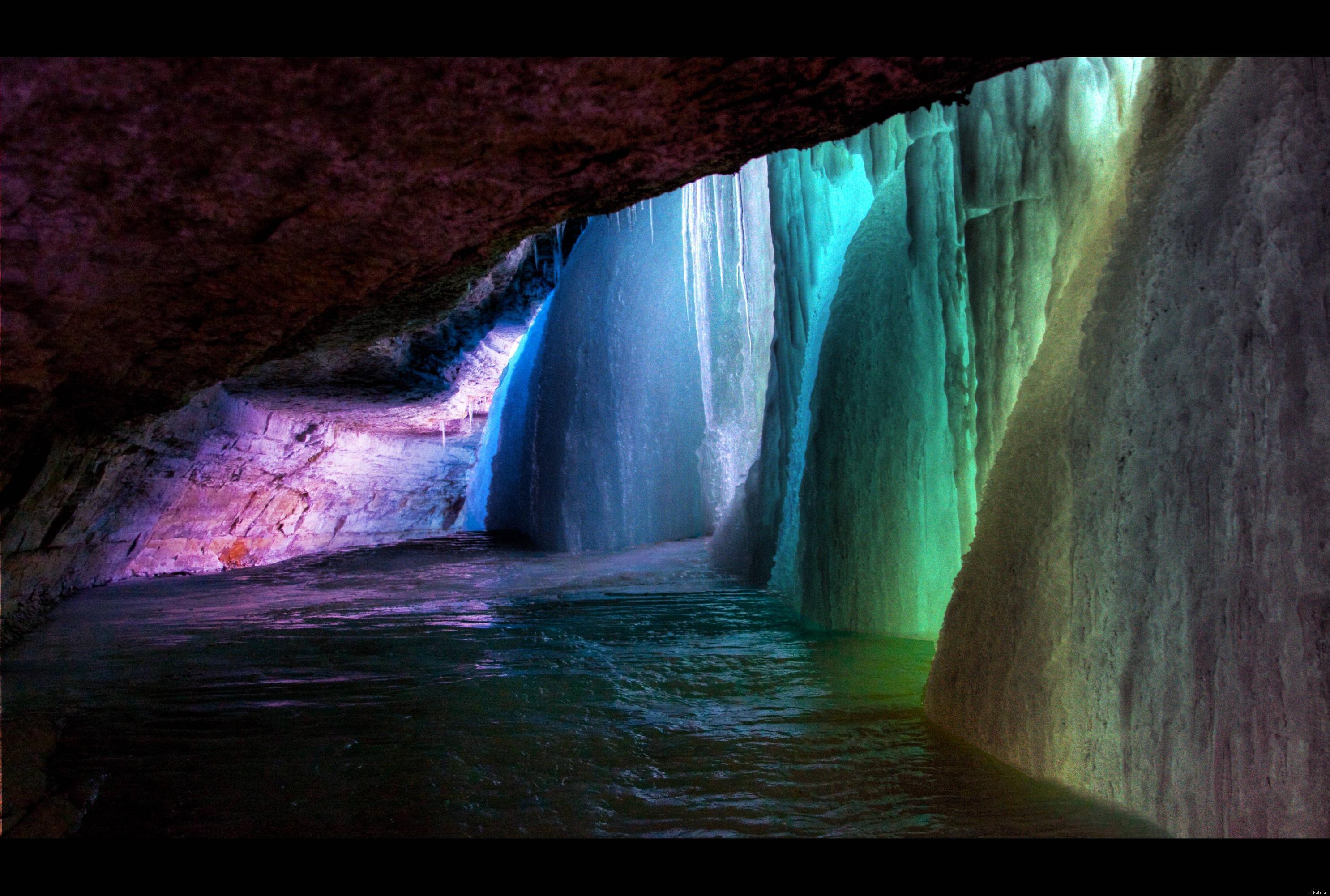 Minnehaha Falls At Night In Winter - HD Wallpaper 
