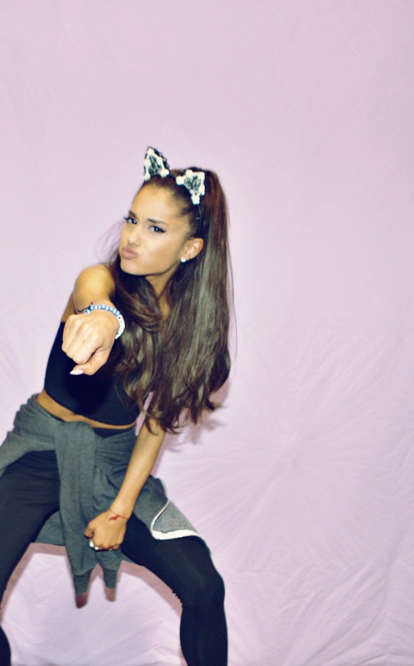 Ariana, Ariana Grande, Grande - Ariana Grande Silly - HD Wallpaper 