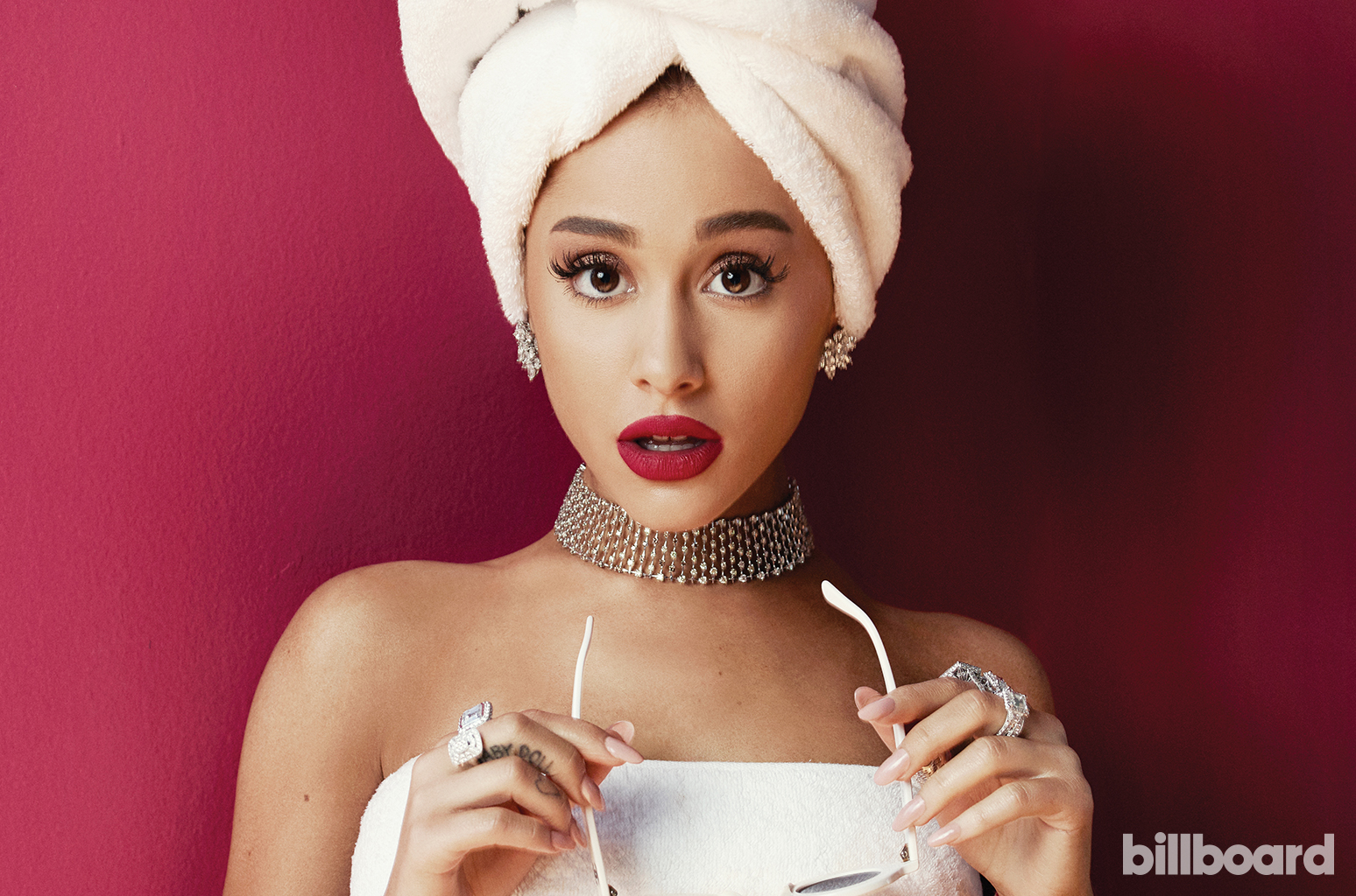 Best Ariana Grande Wallpaper - All Ariana Grande Magazine Covers - HD Wallpaper 