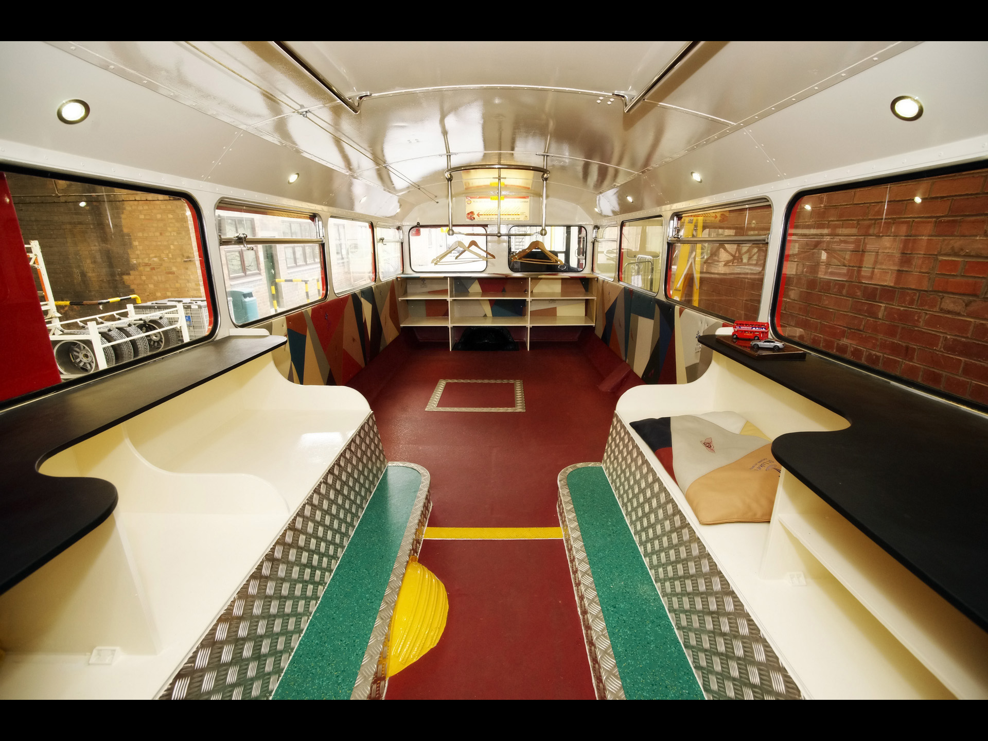London Double Decker Bus Interior - HD Wallpaper 