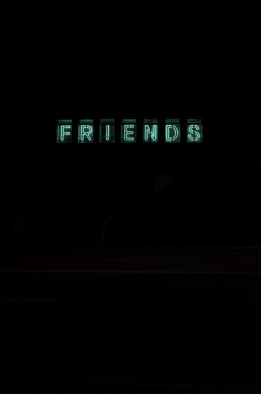 Green Friends Text, Black Background, Dark, Design, - Friends Black Background - HD Wallpaper 