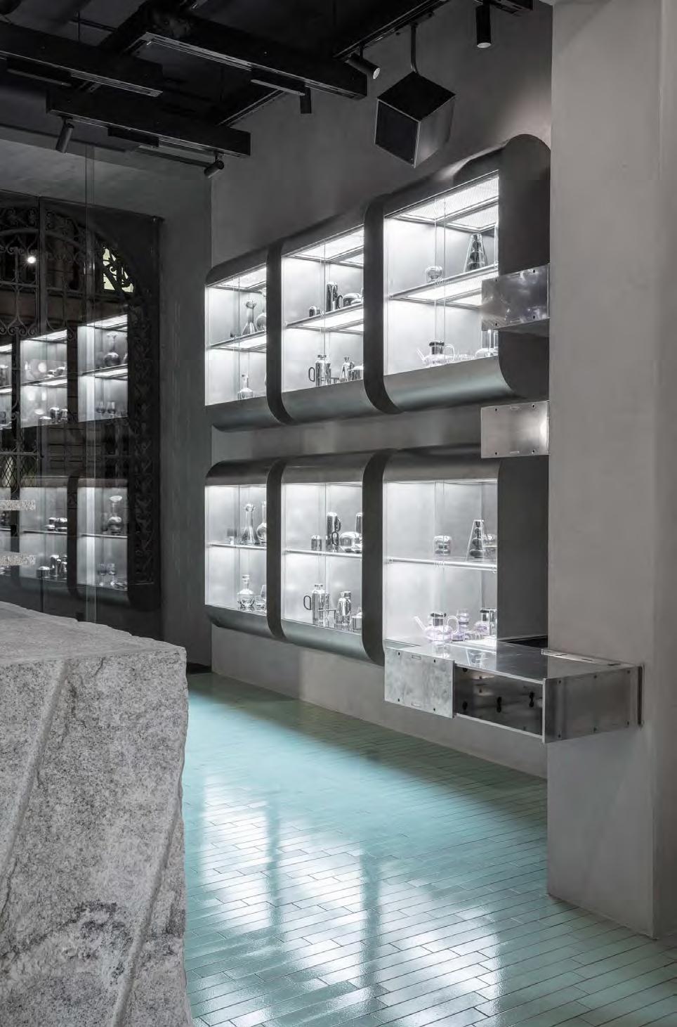 An Interior Of A Restaurant Featuring Stainless Steel - Tom Dixon Manzoni Restaurant In Milan - HD Wallpaper 
