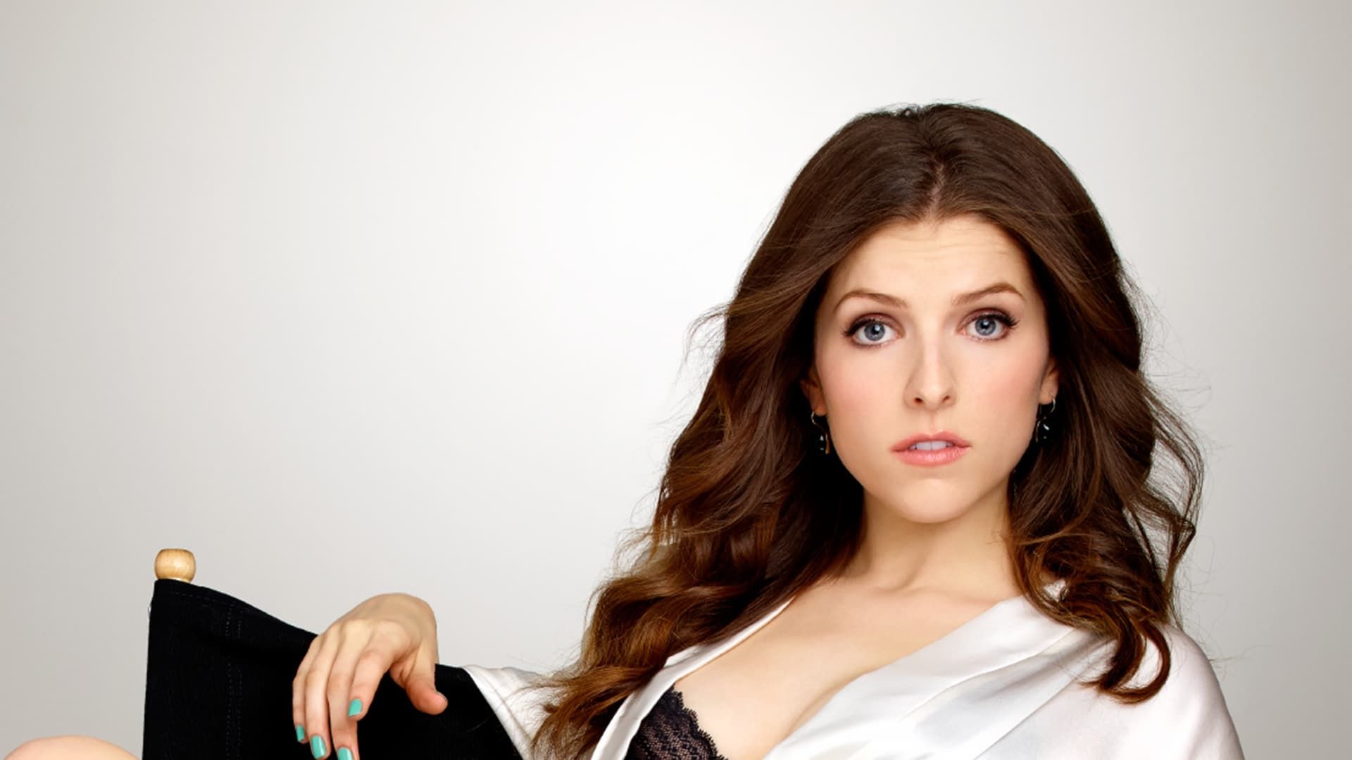 Sophie Cookson Hot And Sexy - HD Wallpaper 