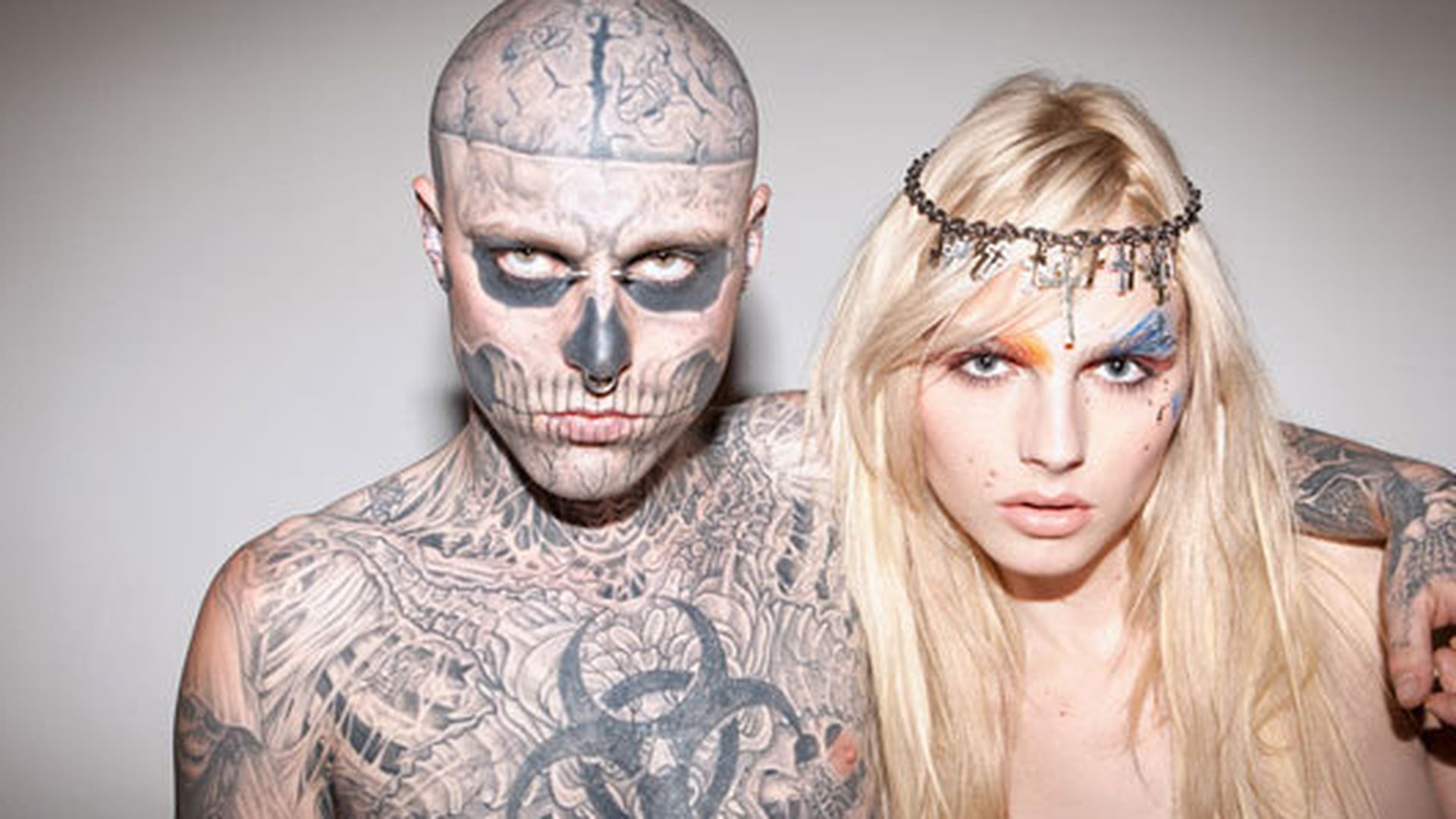 Zombie Boy Andrej Pejic - HD Wallpaper 