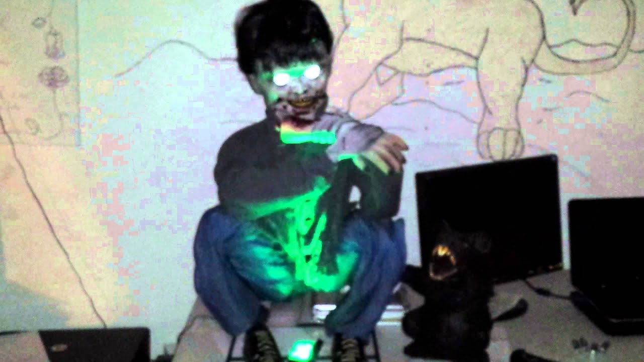 Sitting - HD Wallpaper 