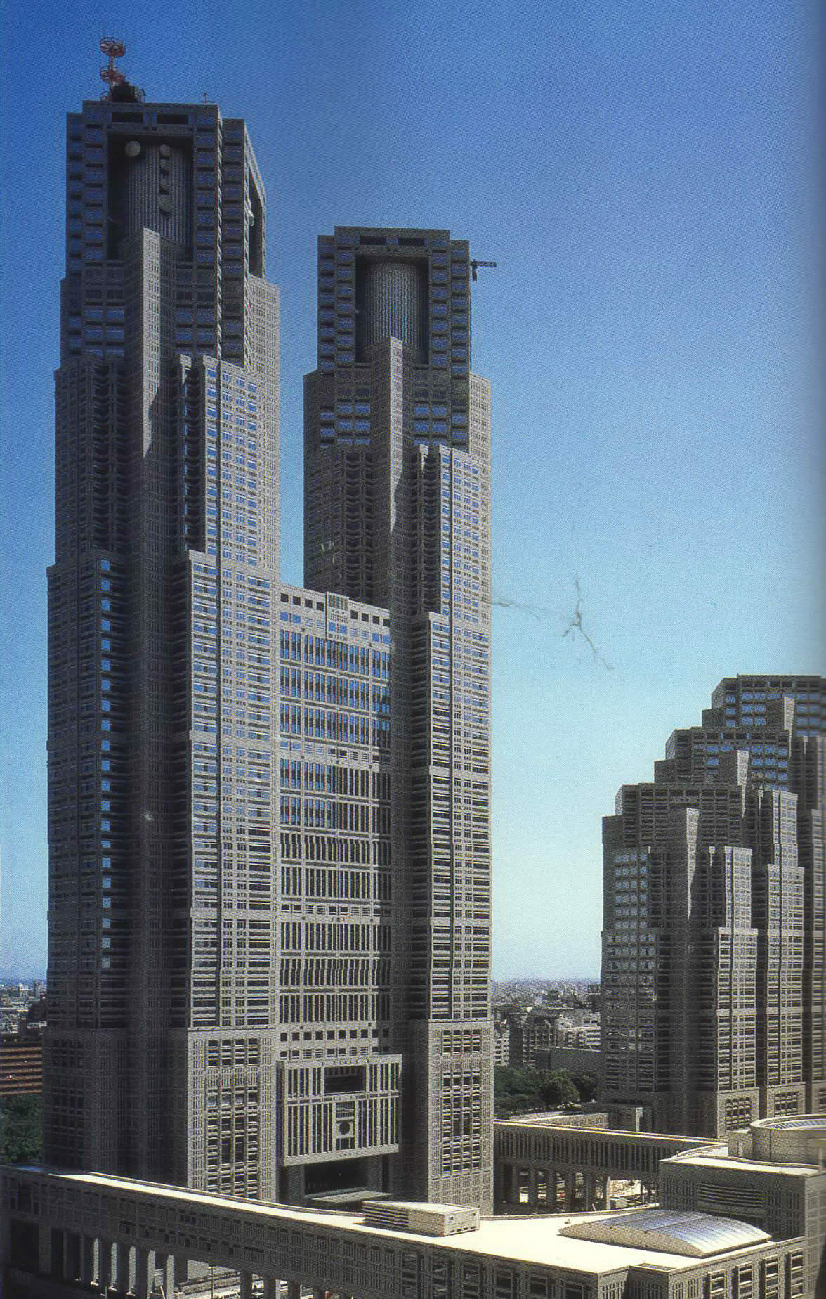 Tokyo City Hall - Tokyo City Hall Kenzo Tange - HD Wallpaper 