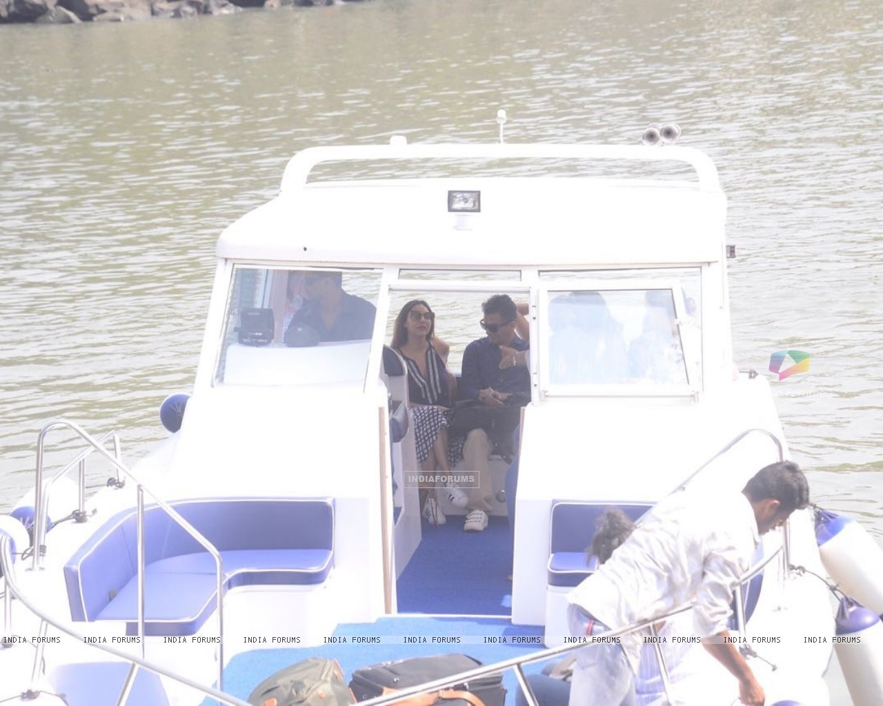 Launch - HD Wallpaper 