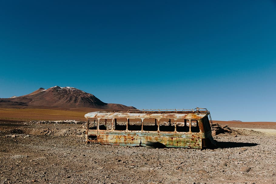 Brown And Green Bus, Old, In To The Wild, Abandoned, - Does Ireland Have Deserts - HD Wallpaper 