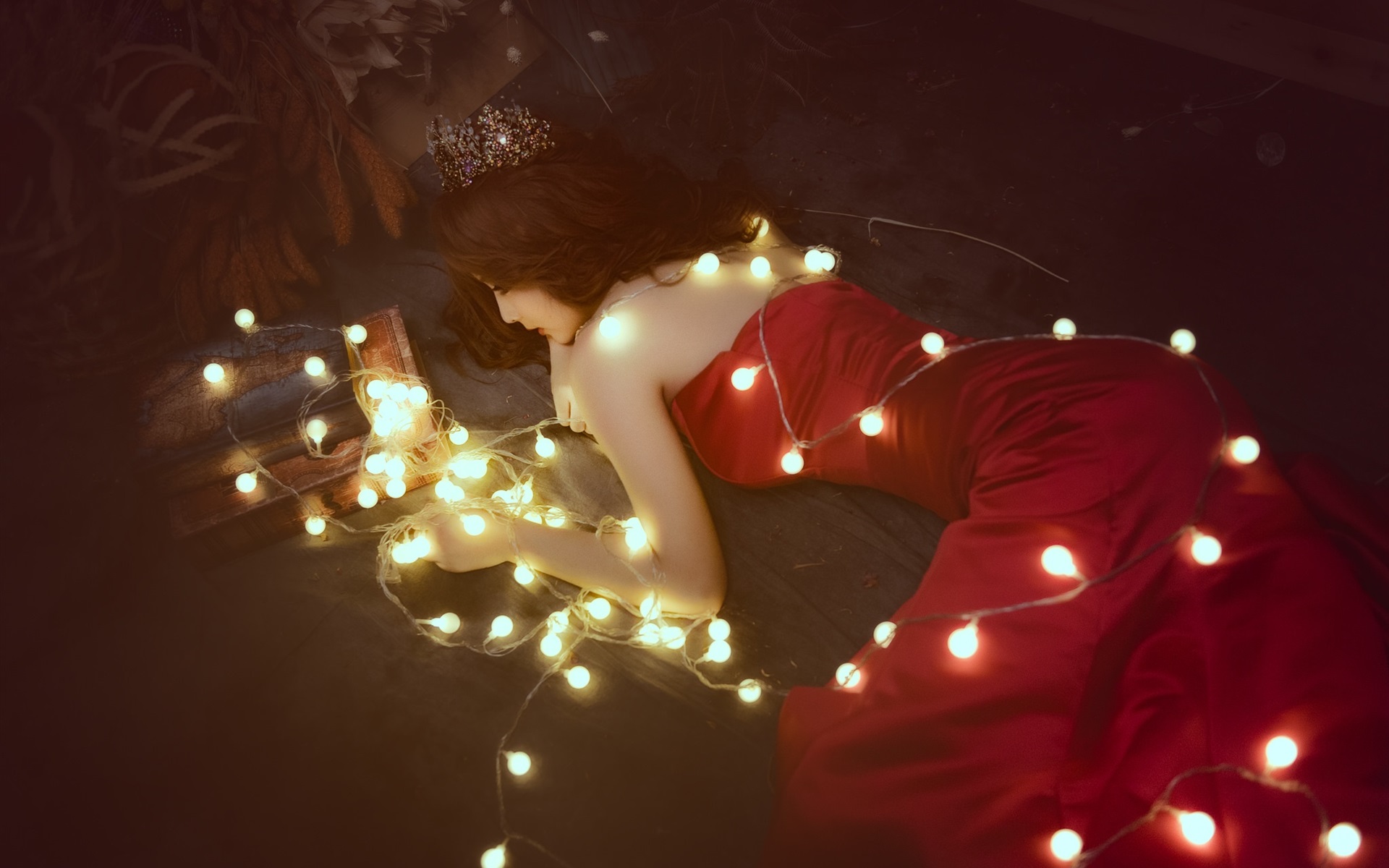 Wallpaper Red Dress Asian Girl Lie On Floor, Lights - Девушка Гирлянда - HD Wallpaper 
