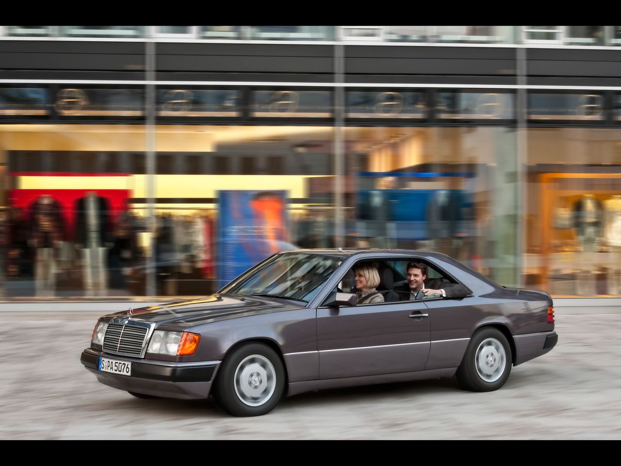 Mercedes E Coupe 1987 - HD Wallpaper 