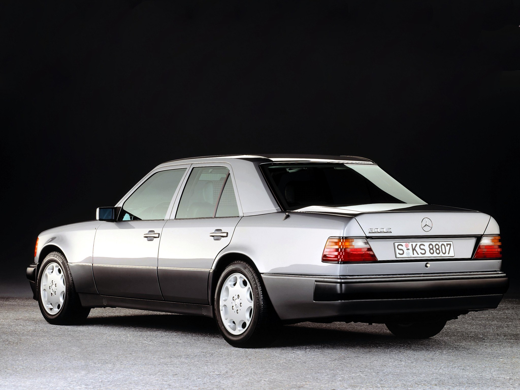Mercedes Benz W124 1991 - HD Wallpaper 