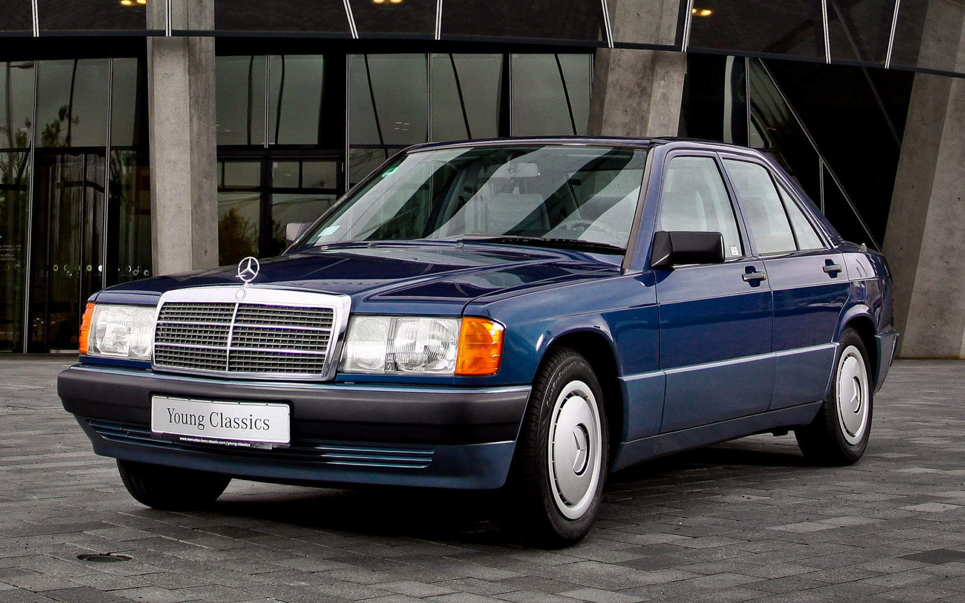 Mercedes Benz 200 E 1988 - HD Wallpaper 