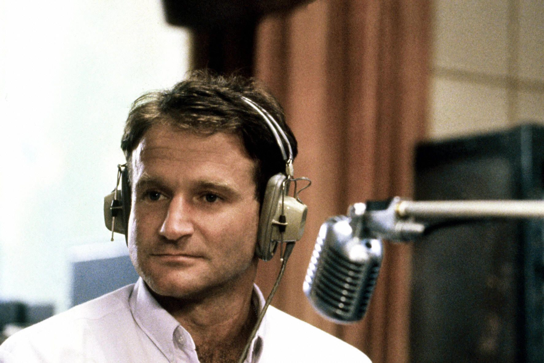 Robin Williams Good Morning Vietnam - HD Wallpaper 