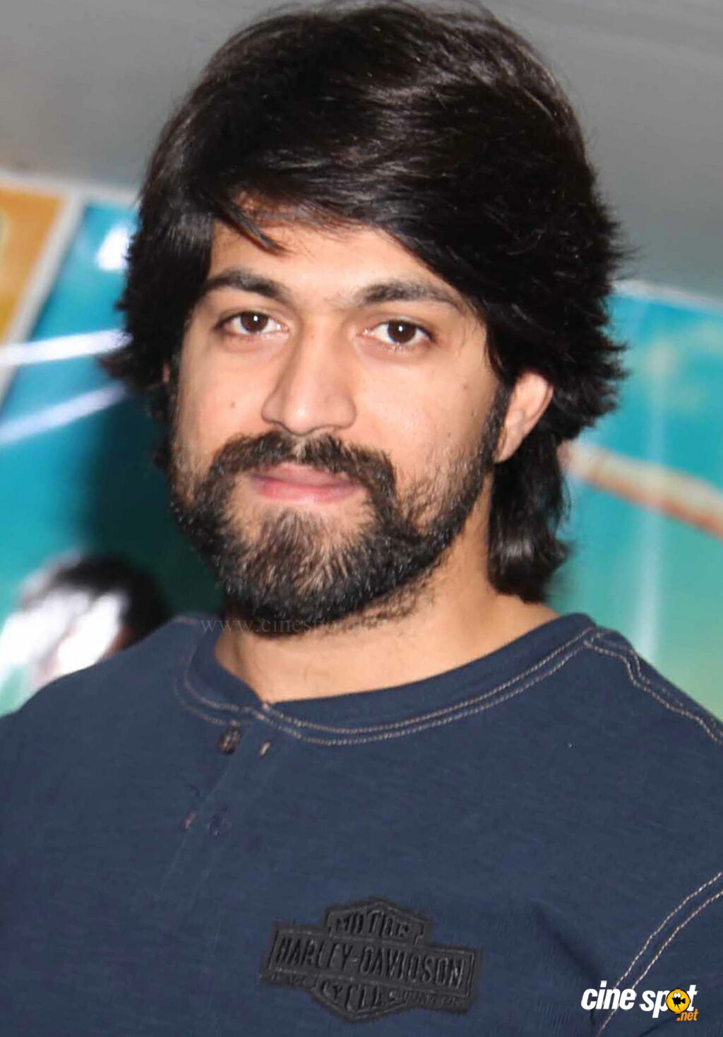 Puri Jagannadh And Yash - HD Wallpaper 