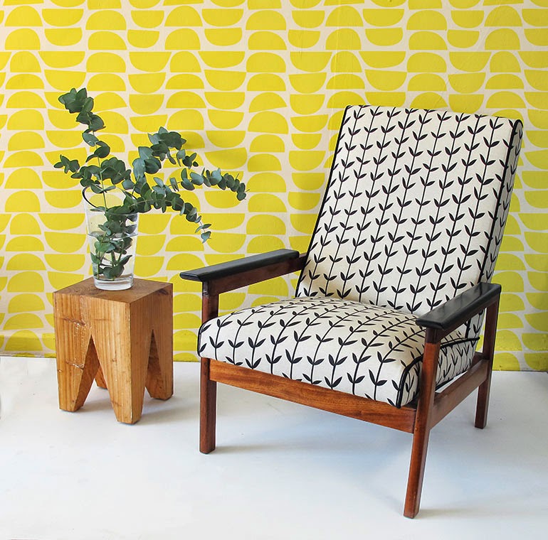 Reupholstered Couch Before And After - HD Wallpaper 