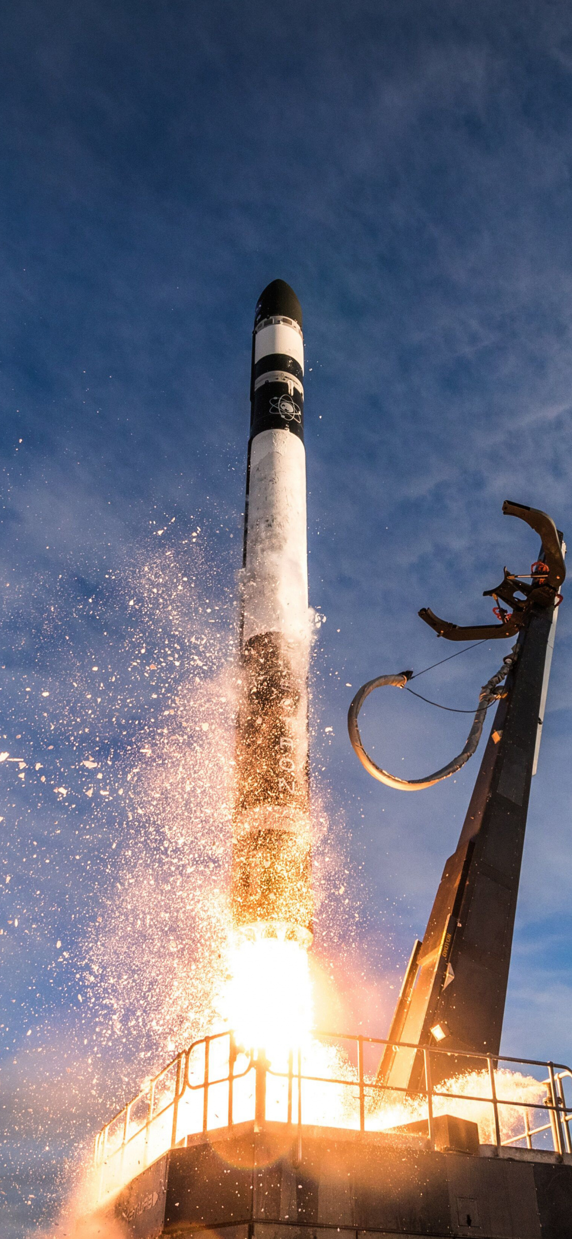 Rocket Launch, Smoke, Sky, Clouds, Wallpaper - Rocket Lab's 8th Launch - HD Wallpaper 