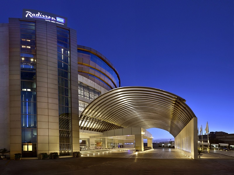 Hotel Radisson Blu Ludhiana - HD Wallpaper 