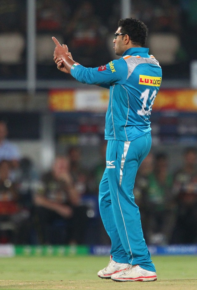 Yuvraj Singh Pic Pune Warriors - HD Wallpaper 