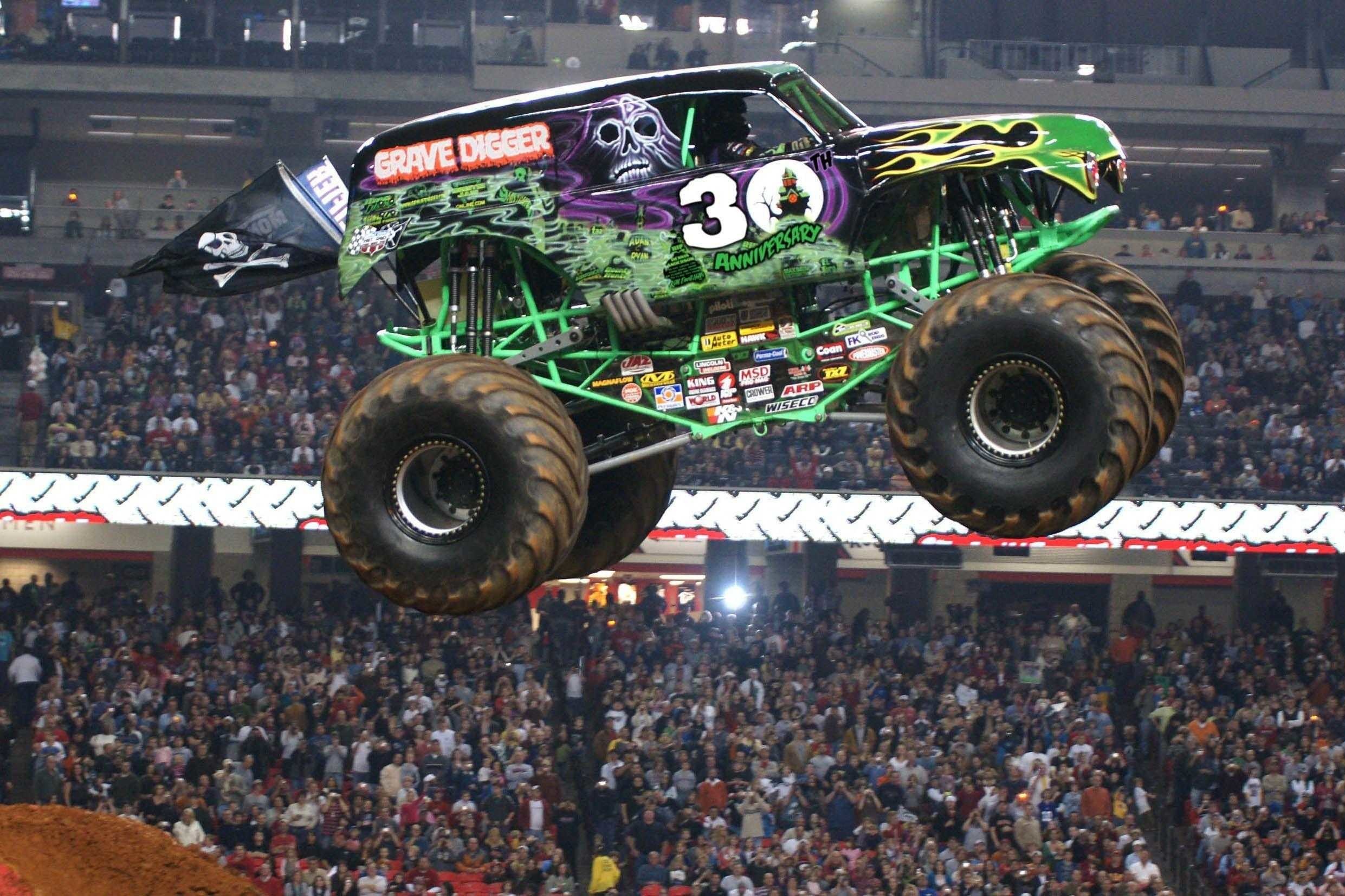 Data Src Monster Truck Wallpaper Large Resolution - Monster Truck Wallpaper 4k - HD Wallpaper 