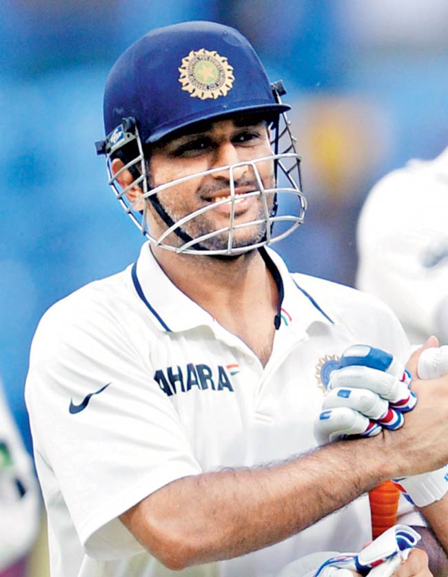 Mahendra Singh Dhoni - Ms Dhoni Hd Images 2015 - HD Wallpaper 