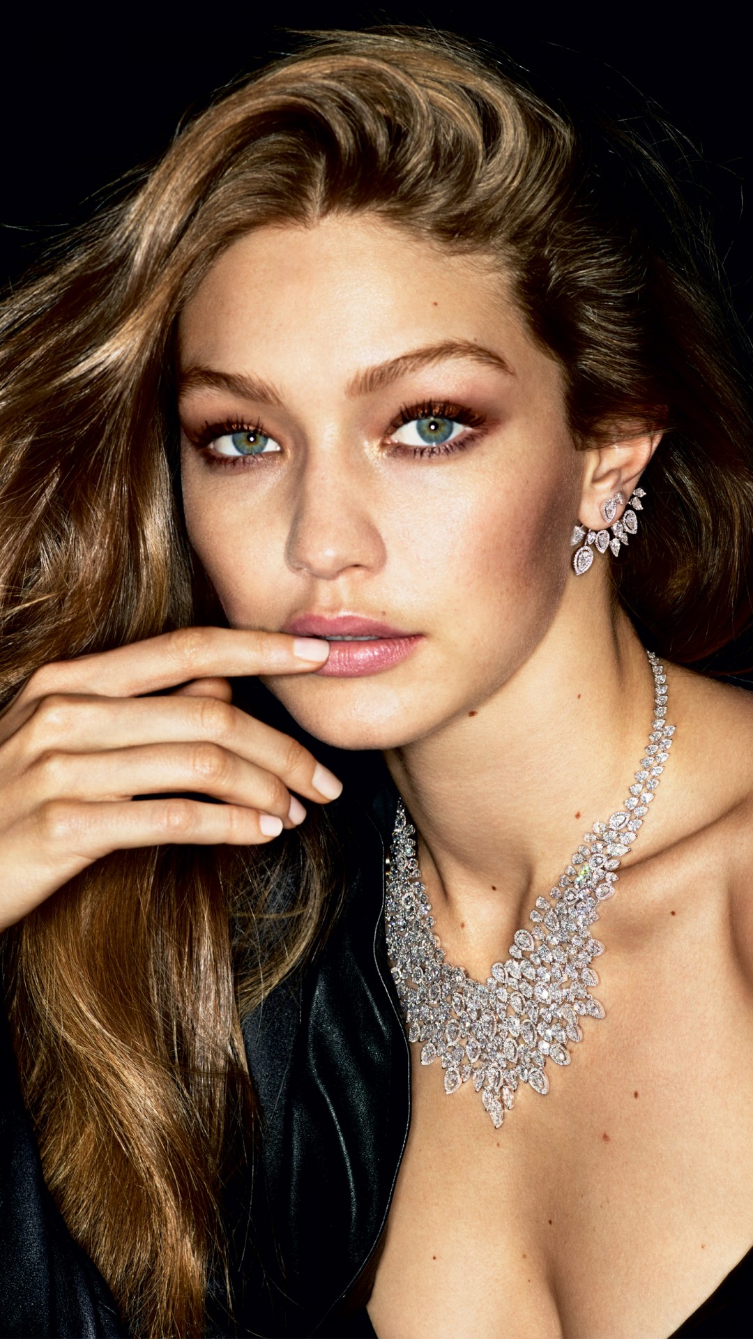 Gigi Hadid Messika - HD Wallpaper 