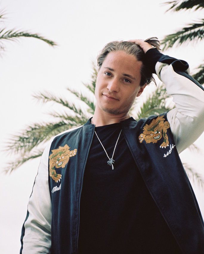 Gentleman - HD Wallpaper 