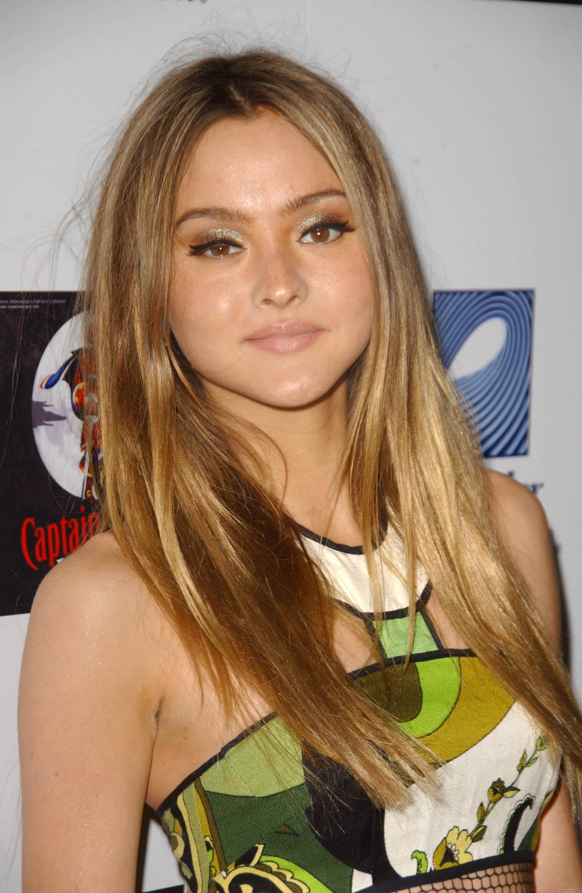 Devon Aoki - HD Wallpaper 