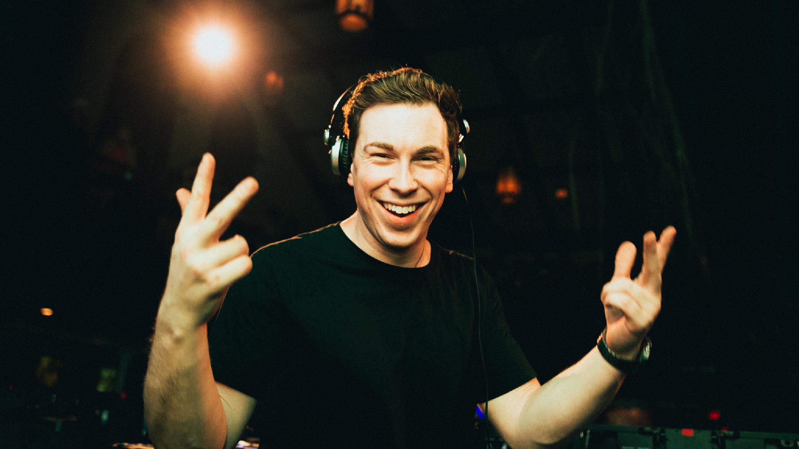 Dj Hardwell - 2560x1440 Wallpaper Dj Hardwell - 2560x1440 Wallpaper