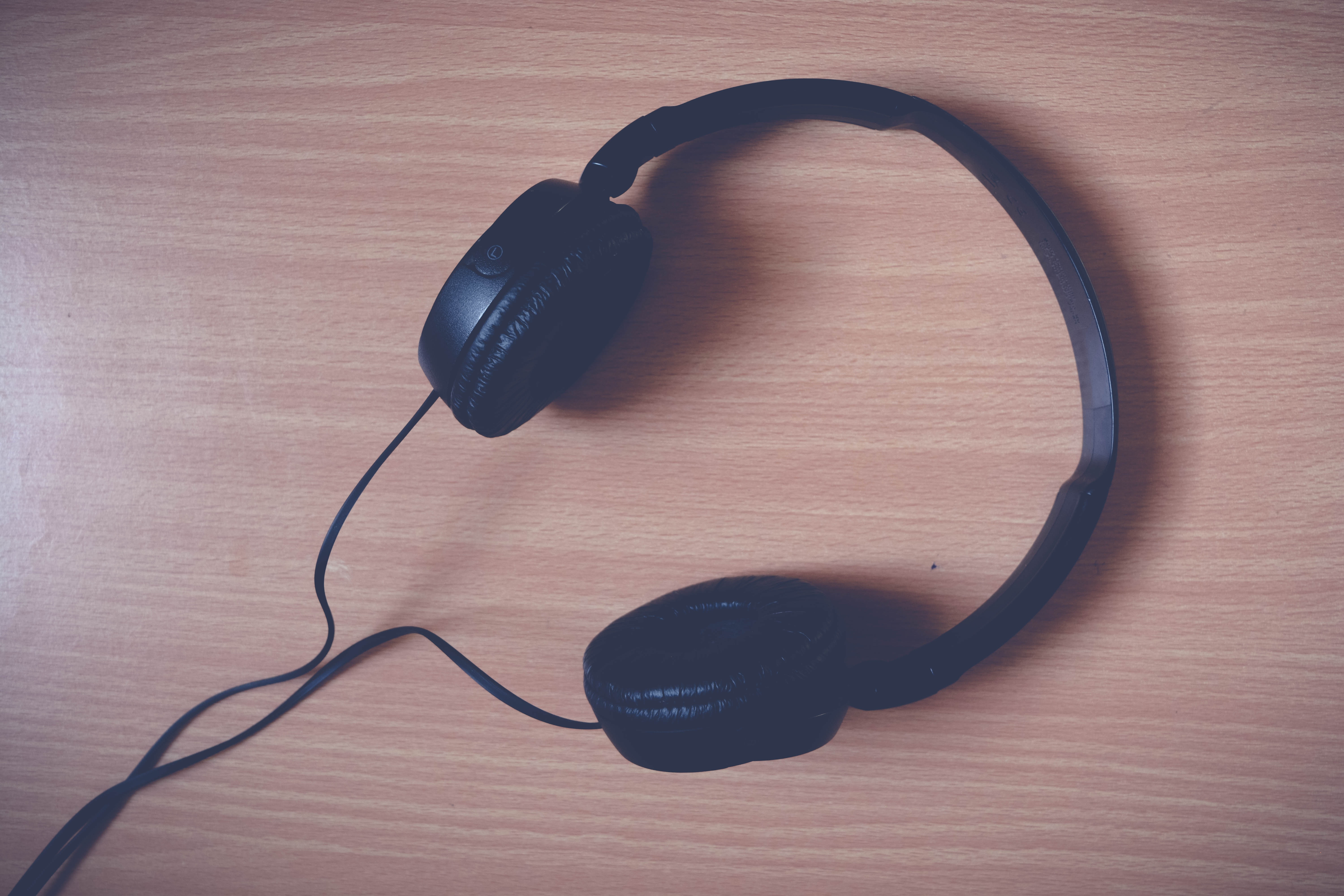 Headphones - HD Wallpaper 